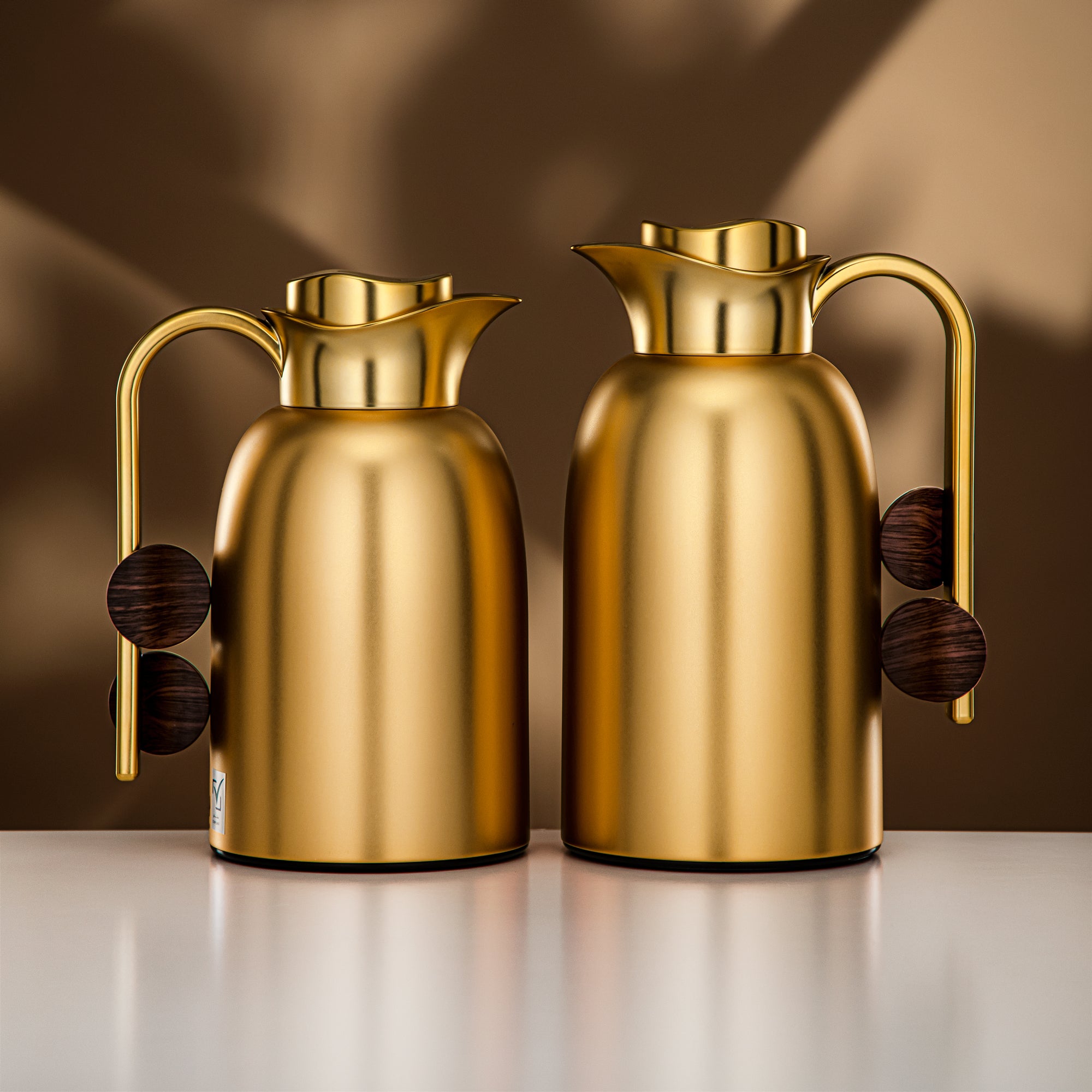 Almarjan Vacuum Flask Set 0.7L + 1L Matt Gold & Dark Wood