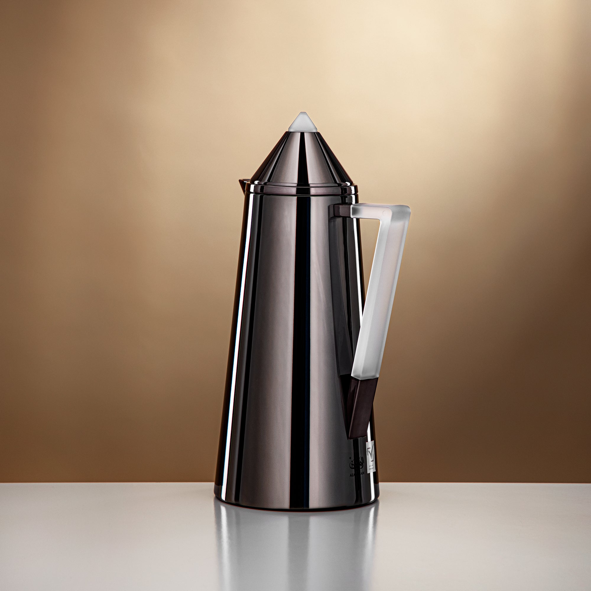 Almarjan Vacuum flask 0.7L + 1.0L Gun black & frost (FG818-070/100 GBL/FA)