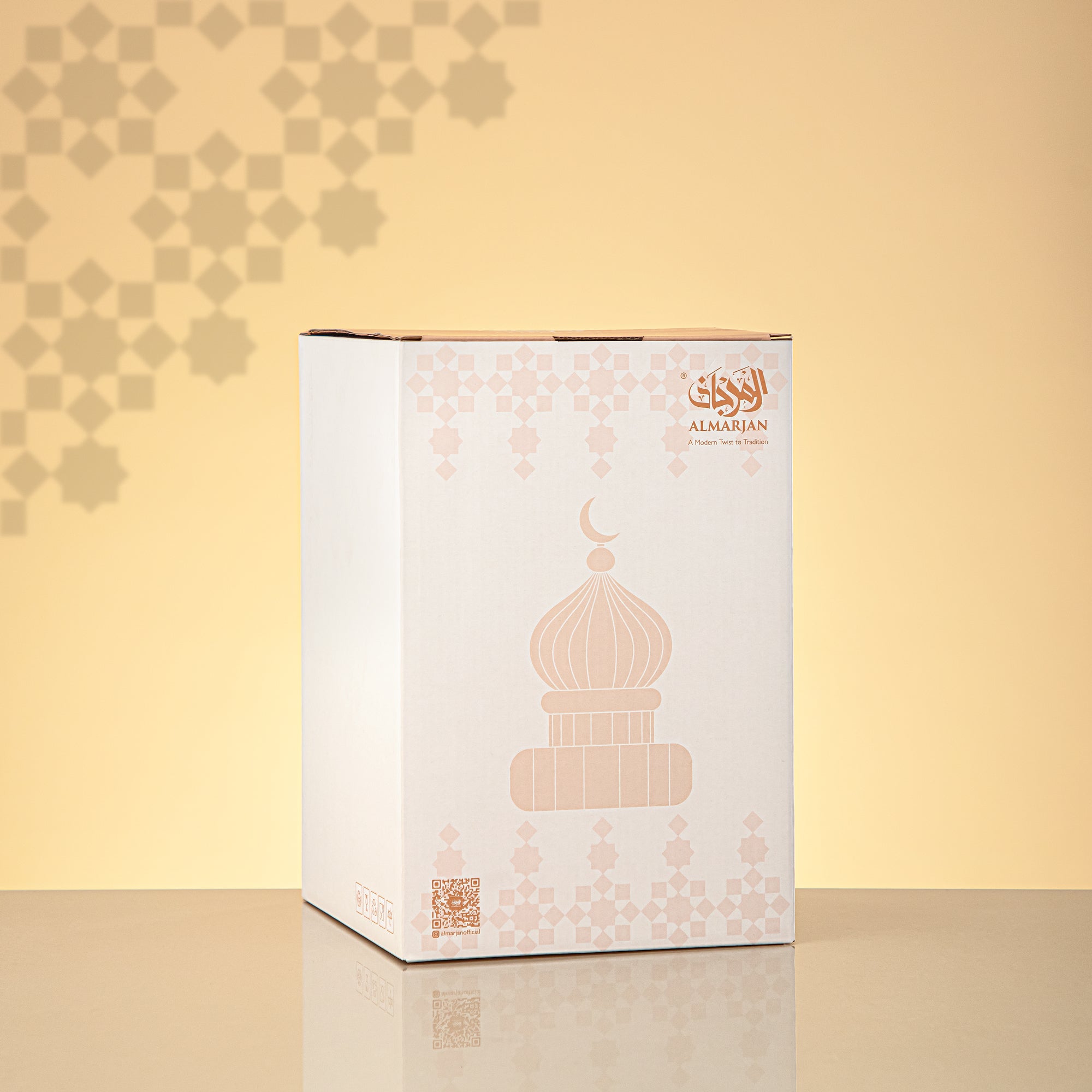 المرجان مئذنة زينة طاولة 23cm × 15cm أبيض مع هلال شفاف – Noor Al Layali