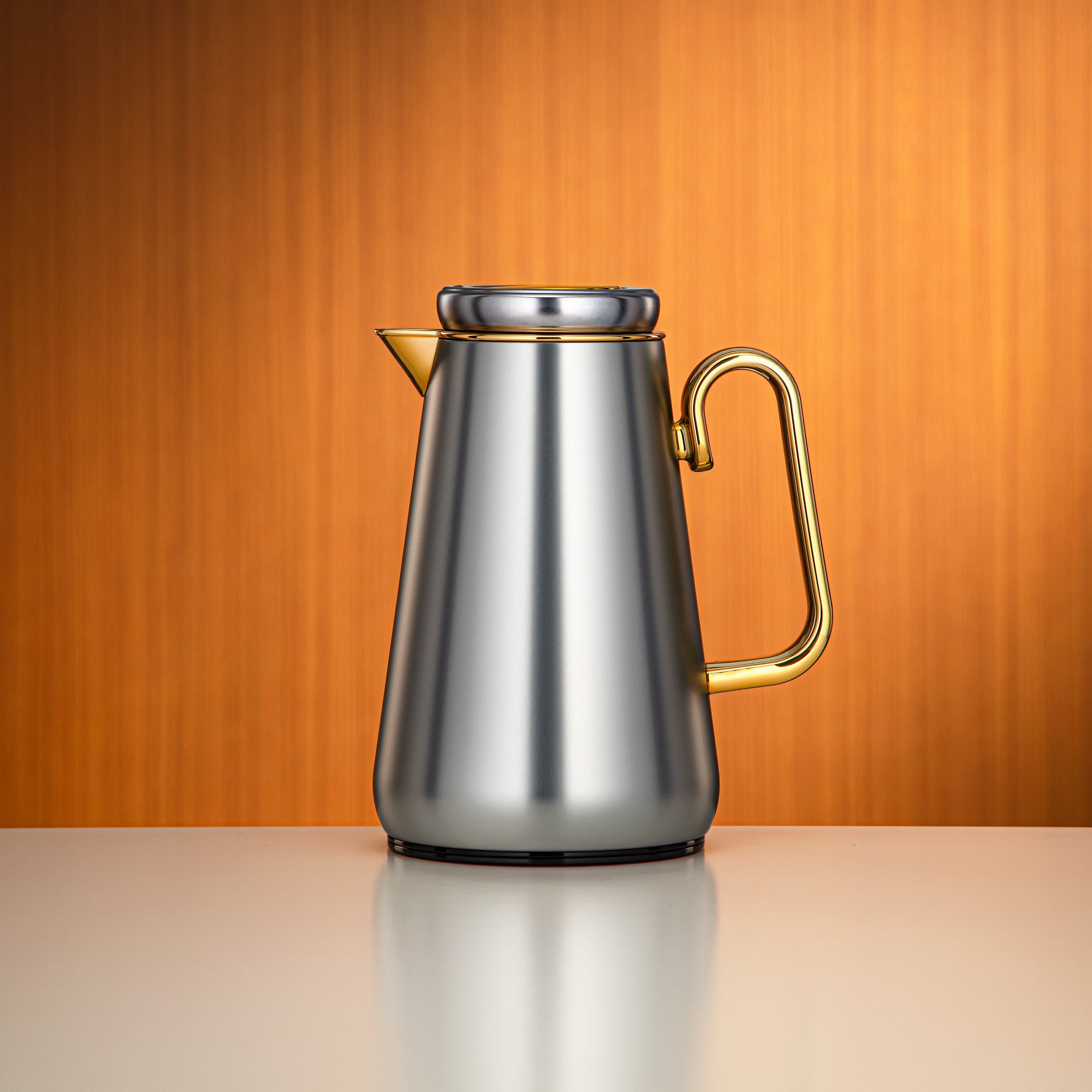 Almarjan Vacuum Flask 0.7L Matt Silver & Gold