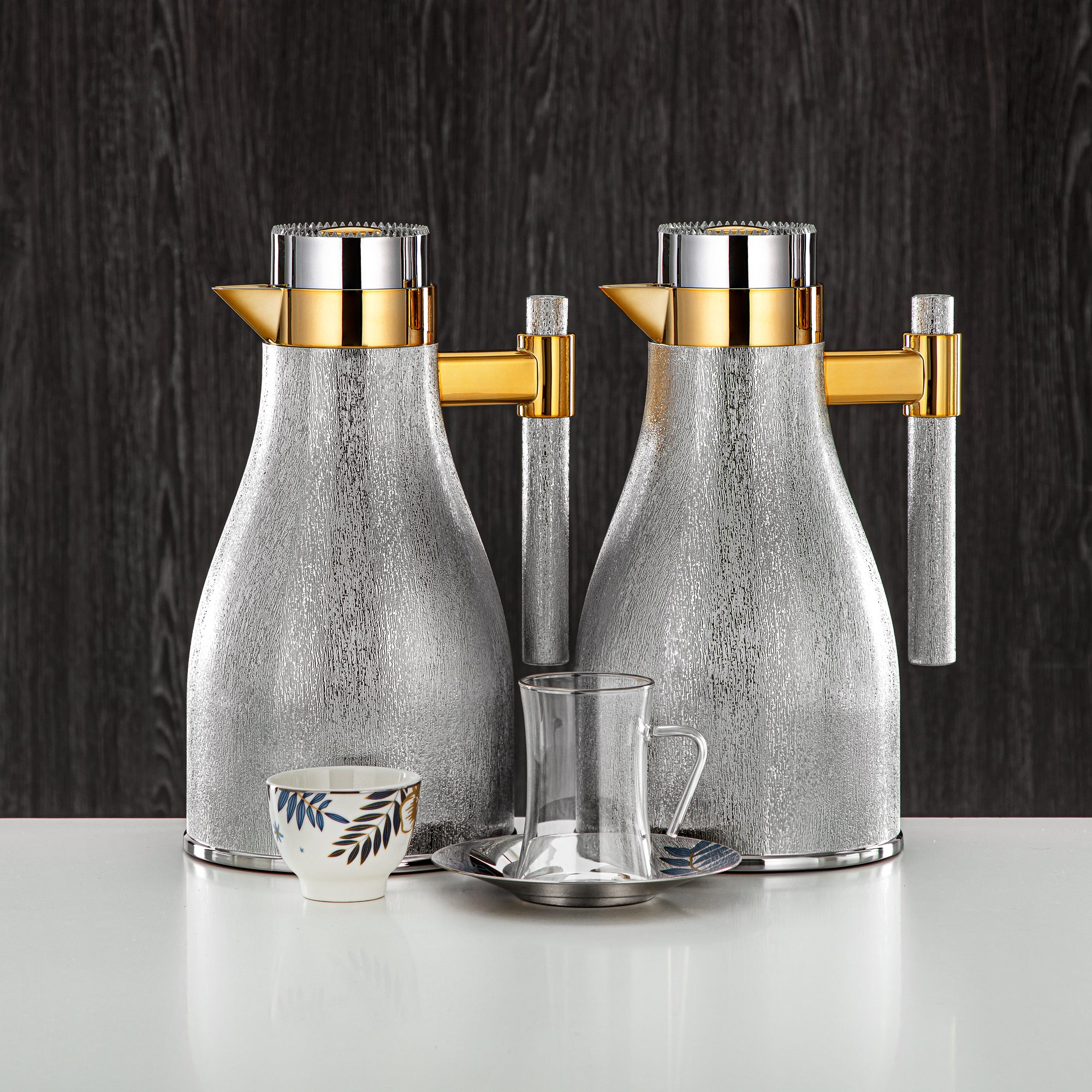 Almarjan Vacuum Flask & Tea Set – Silver & Gold 2-Piece Flasks (1L + 1L) + 18-Piece Blue Botanical Glass & Porcelain Set – Elegant Serving | Contemporary Collection