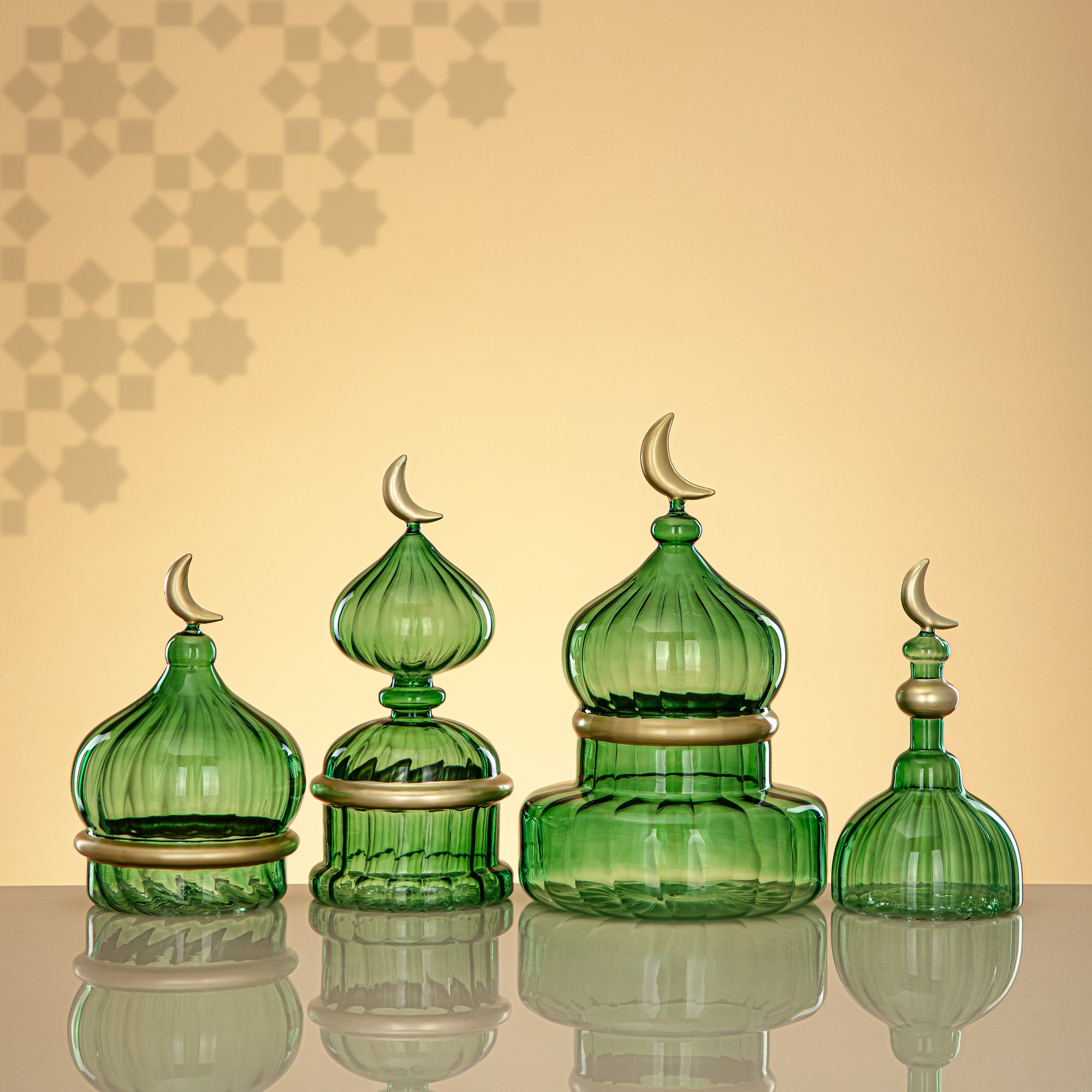 Almarjan Minaret Table Decoration 17cm x 11cm Transparent Green with Golden Lines & Crescent Moon – Noor Al Layali
