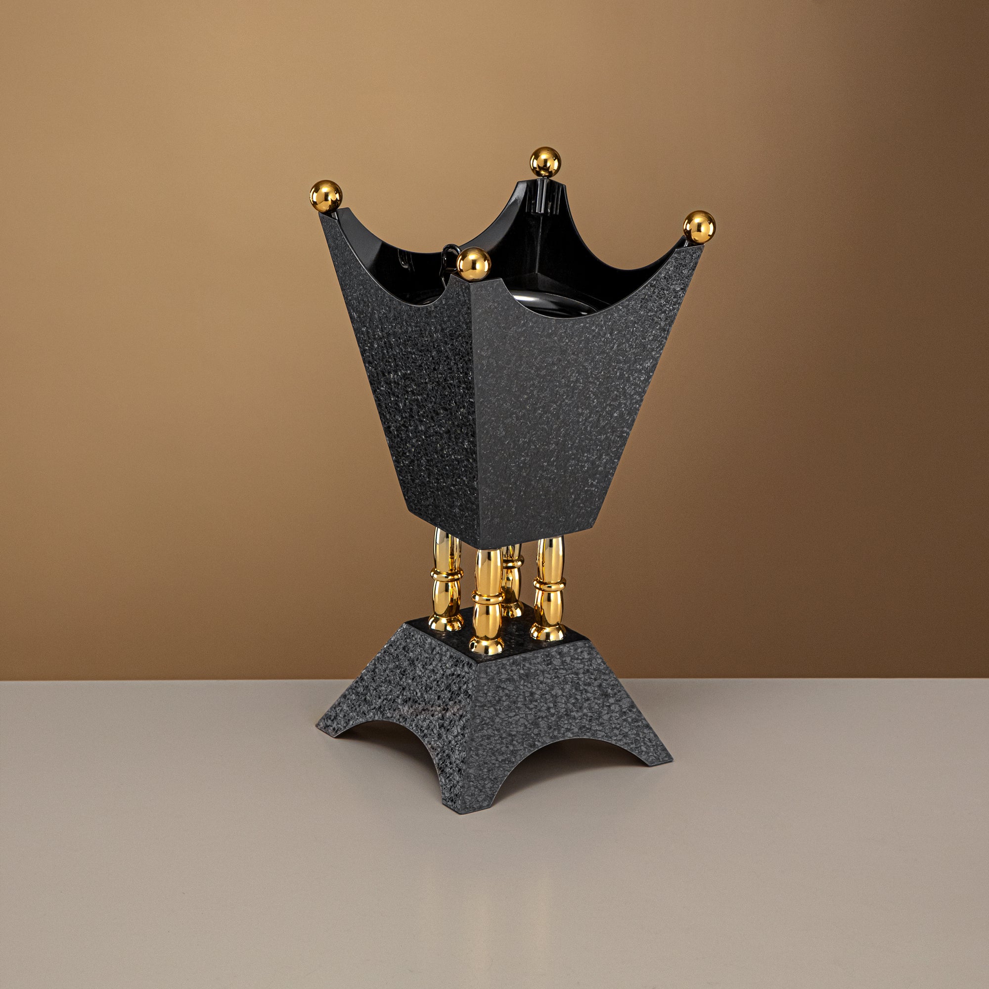 مبخرة المرجان باللونين الأسود والذهبي 25 سم