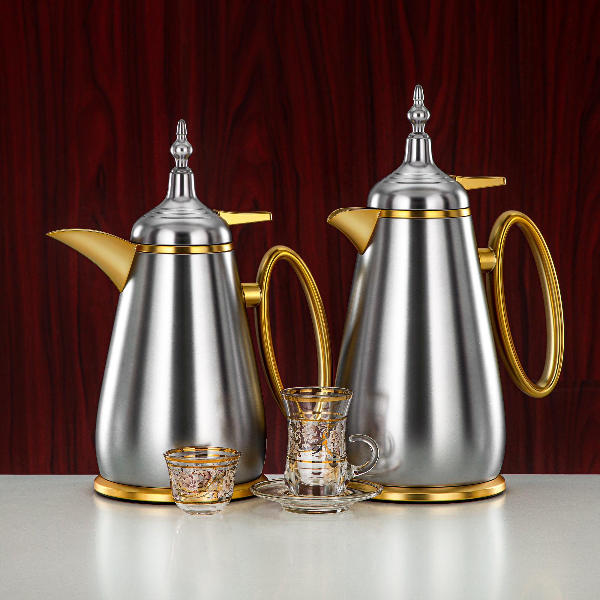 Almarjan Vacuum Flask & Tea/Coffee Glass Set – Matt Silver & Gold 2-Piece Flasks (0.7L & 1L) + 18-Piece Golden Pattern Glassware – Elegant Serving | Classic Collection